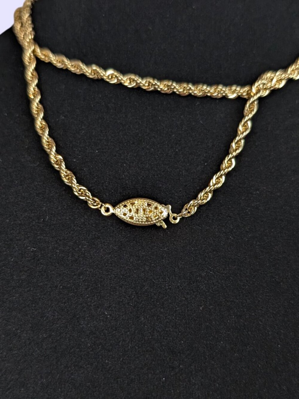 V. Gold Tone Rope Chain Necklace - Picture 4 of 5